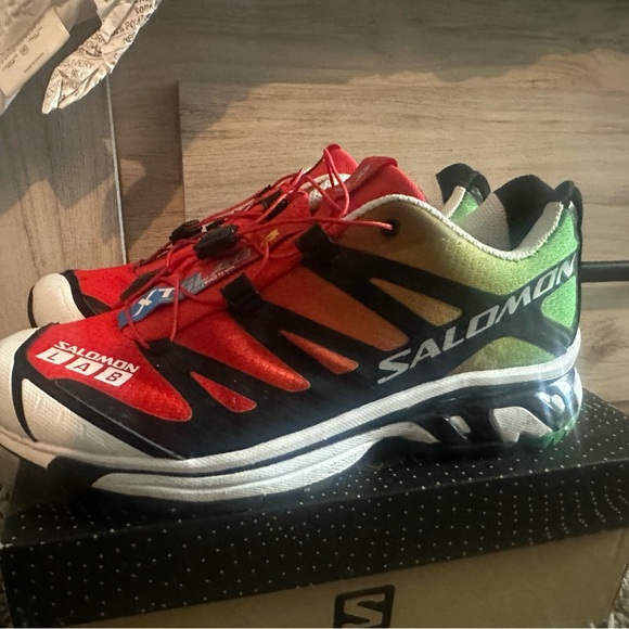 Athletic_Shoes